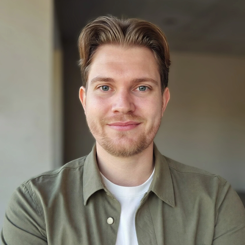 Kristoffer Kjærgaard Pedersen, ejer og stifter af Svarsjak.dk